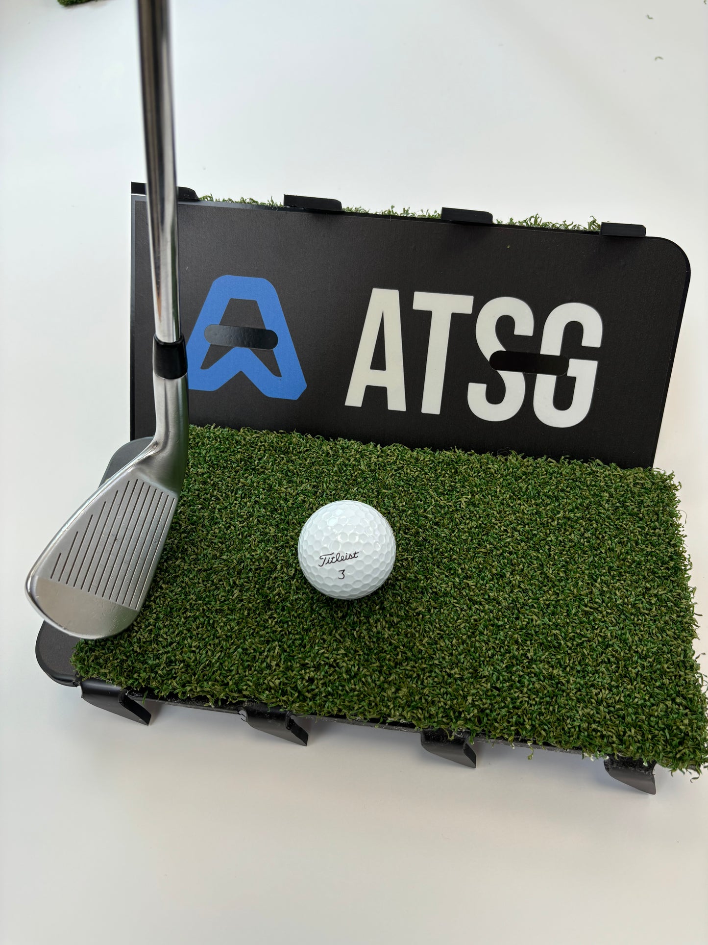 CUSTOM / PERSONALISED Fair Lie Winter golf mat, grips the turf, anti slip golf mat.